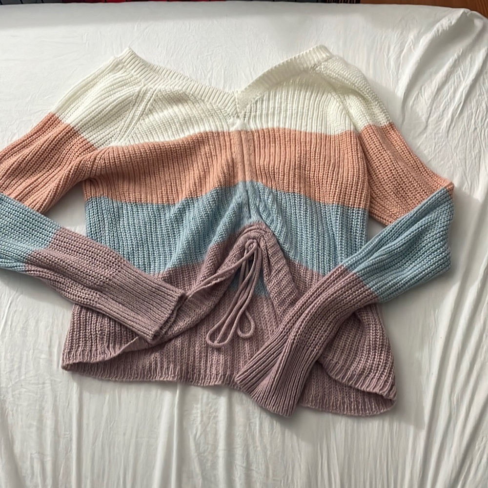 Medium multi colored spring cropped sweater. Barely worn.
